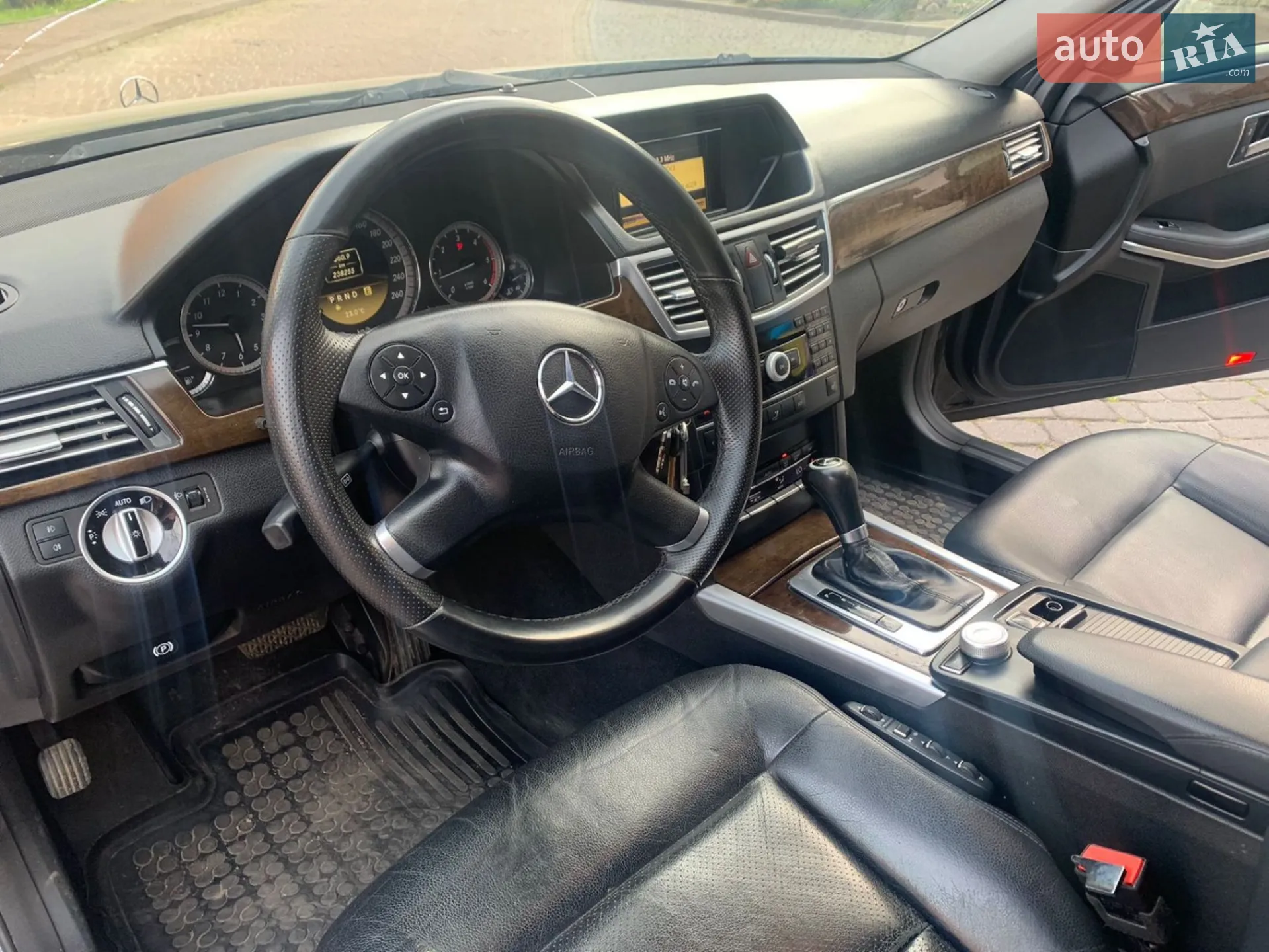 2011 Mercedes-Benz E-klasse - мініатюра 4