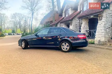 Mercedes-Benz E-Class 2011