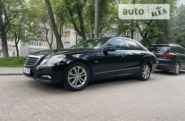 Седан Mercedes-Benz E-Class 2009 в Стрые