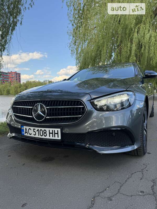 Седан Mercedes-Benz E-Class 2021 в Києві