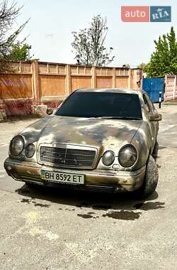 Седан Mercedes-Benz E-Class 1996 в 