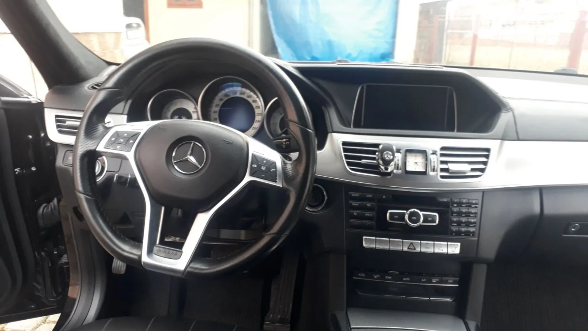 2013 Mercedes-Benz E-klasse - мініатюра 10