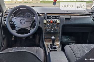 Седан Mercedes-Benz E-Class 1998 в Берестечку
