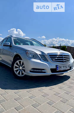 Універсал Mercedes-Benz E-Class 2011 в Сарнах