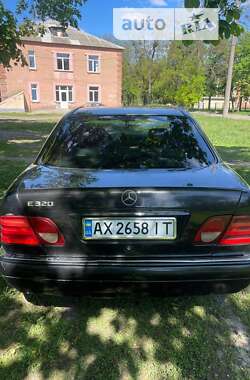 Седан Mercedes-Benz E-Class 1997 в Харькове