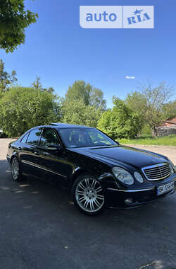 Седан Mercedes-Benz E-Class 2003 в Рівному