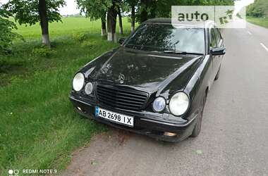 Седан Mercedes-Benz E-Class 2000 в Виннице