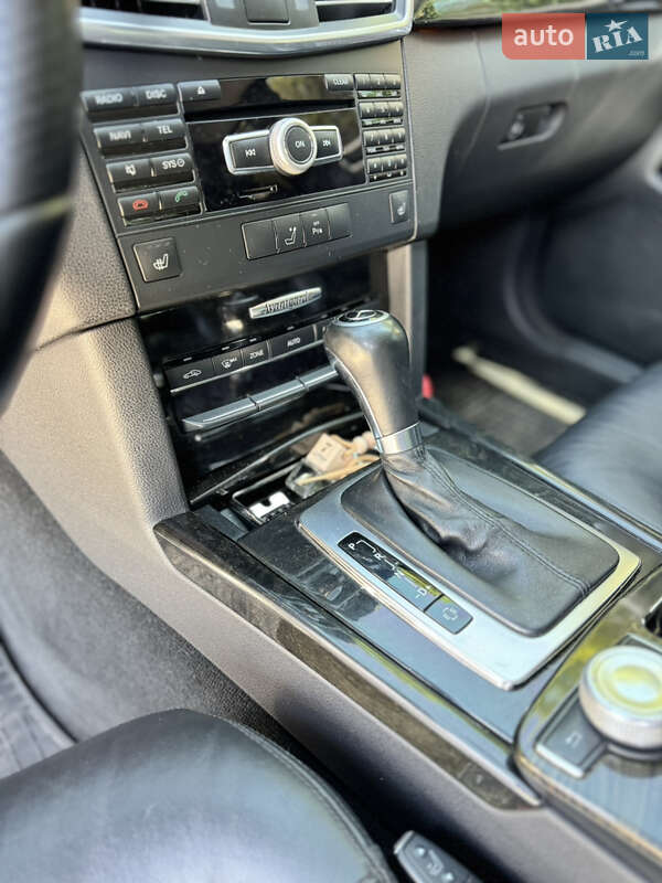 Седан Mercedes-Benz E-Class 2011 в Кривому Розі