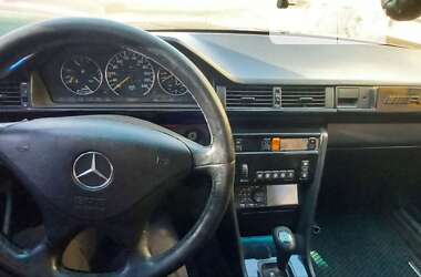 Купе Mercedes-Benz E-Class 1987 в Днепре
