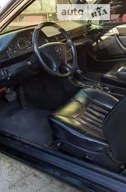 Mercedes-Benz E-Class 1987