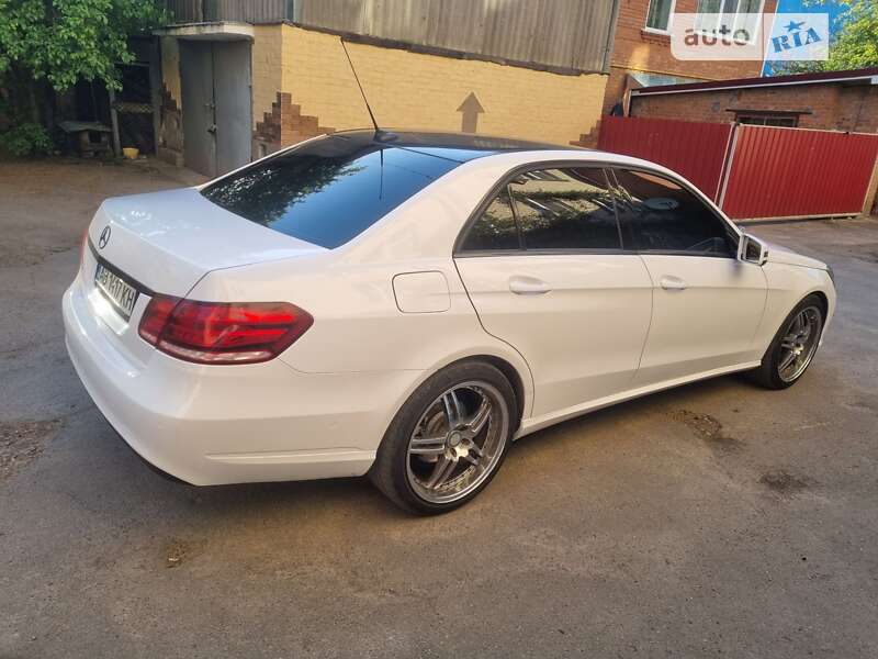 Седан Mercedes-Benz E-Class 2015 в Виннице