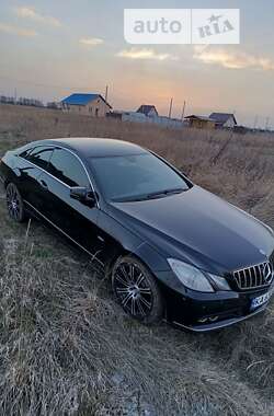 Купе Mercedes-Benz E-Class 2010 в Чубинском