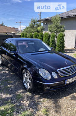 Седан Mercedes-Benz E-Class 2004 в Виноградові