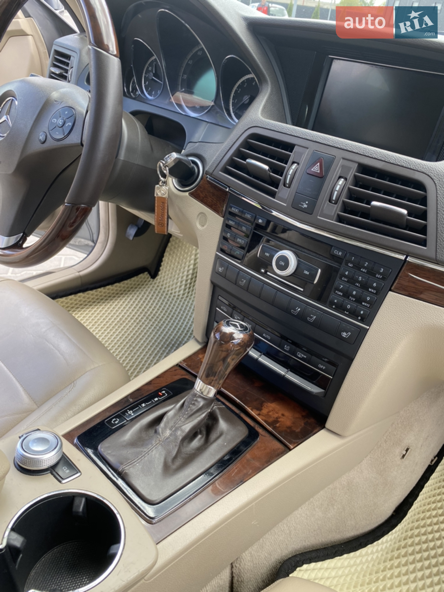 2010 Mercedes-Benz E-klasse - мініатюра 32
