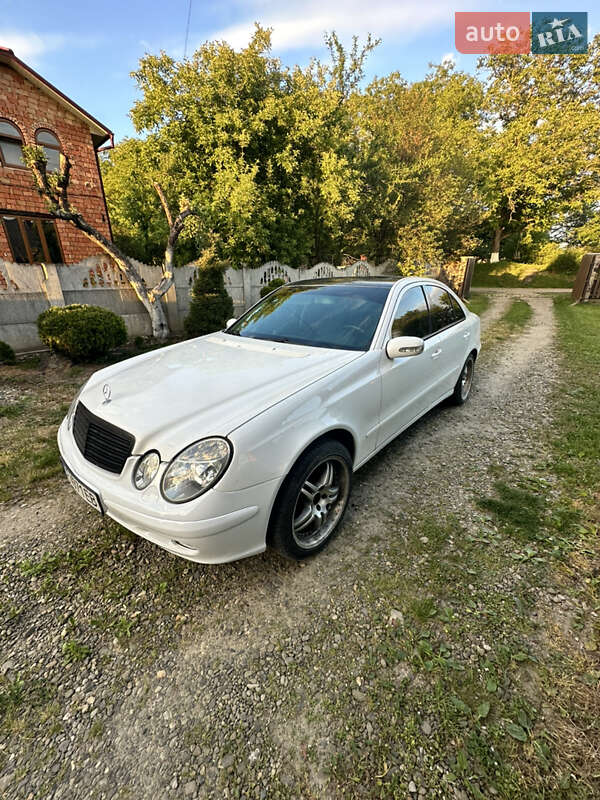 Mercedes-Benz E-Class 2002