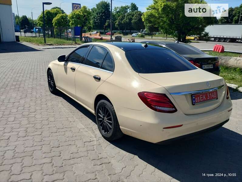 Седан Mercedes-Benz E-Class 2017 в Луцьку