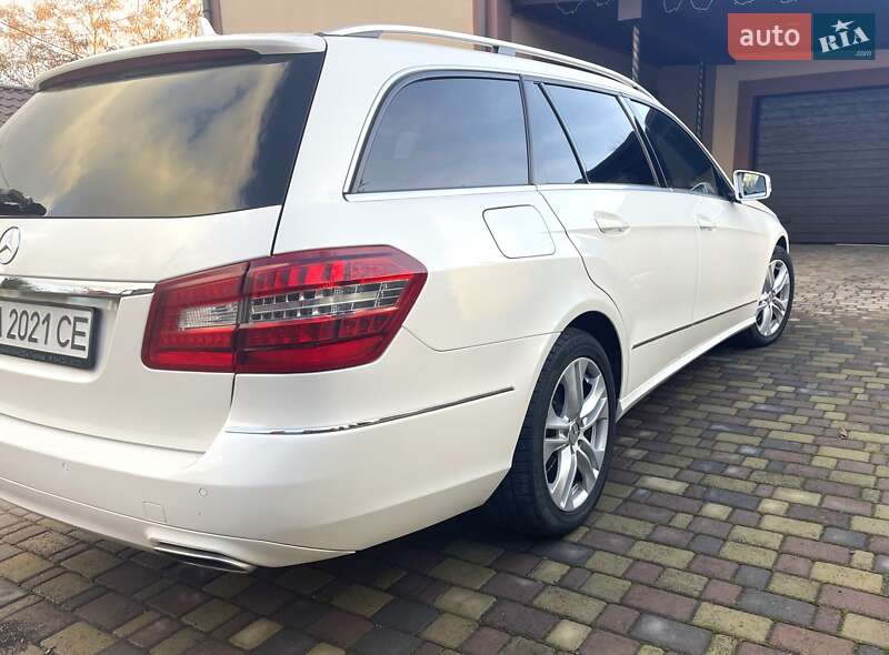 Универсал Mercedes-Benz E-Class 2012 в Умани