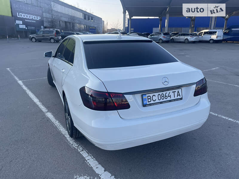 Седан Mercedes-Benz E-Class 2009 в Ивано-Франковске