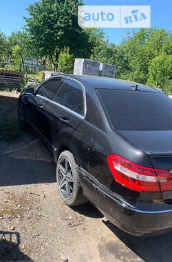 Седан Mercedes-Benz E-Class 2010 в Хусте