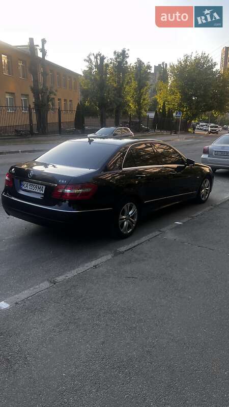Седан Mercedes-Benz E-Class 2010 в Киеве