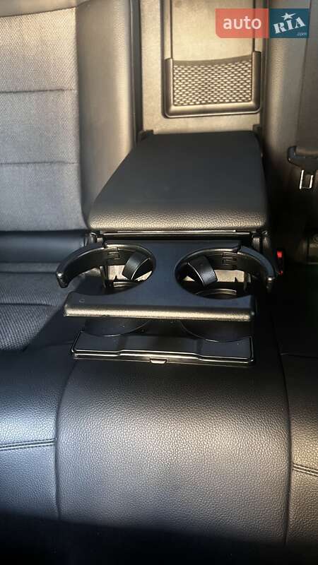 Седан Mercedes-Benz E-Class 2010 в Киеве