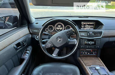 Седан Mercedes-Benz E-Class 2012 в Рівному