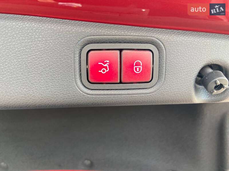 Седан Mercedes-Benz E-Class 2018 в Києві