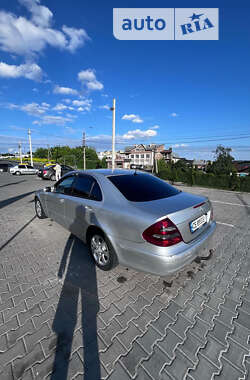 Седан Mercedes-Benz E-Class 2002 в Чернівцях