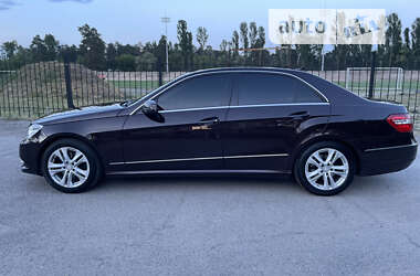 Седан Mercedes-Benz E-Class 2011 в Киеве