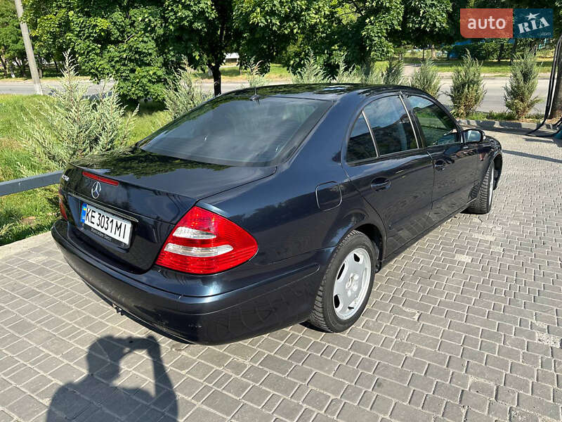 Седан Mercedes-Benz E-Class 2002 в Днепре