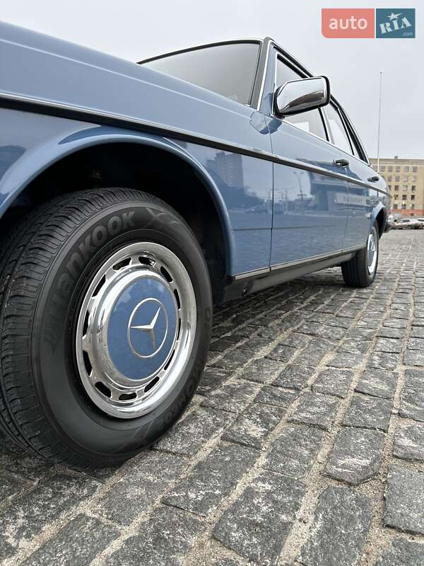 Седан Mercedes-Benz E-Class 1984 в Києві