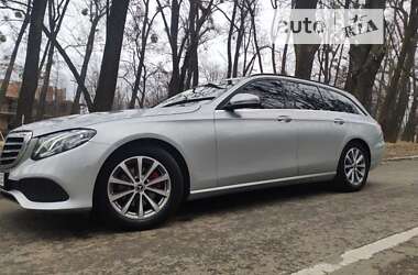 Універсал Mercedes-Benz E-Class 2016 в Чернівцях