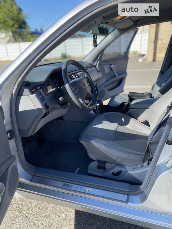 Универсал Mercedes-Benz E-Class 2001 в Киеве