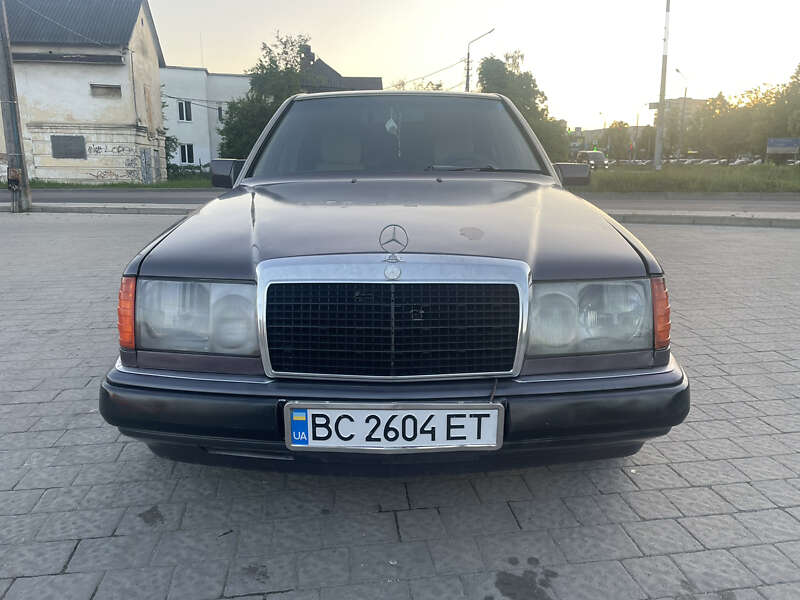 Седан Mercedes-Benz E-Class 1990 в Дрогобичі