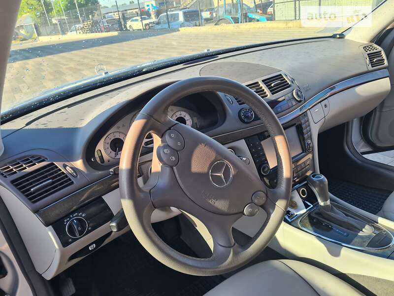 Седан Mercedes-Benz E-Class 2008 в Львове