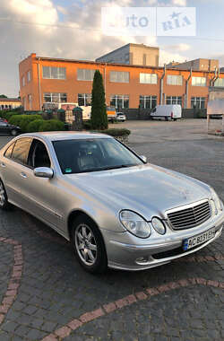 Седан Mercedes-Benz E-Class 2003 в Луцке