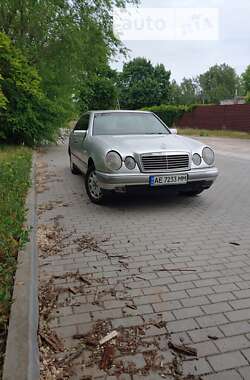 Седан Mercedes-Benz E-Class 1997 в Запоріжжі