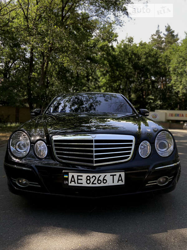 Седан Mercedes-Benz E-Class 2007 в Днепре
