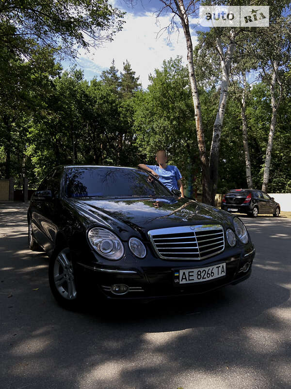 Седан Mercedes-Benz E-Class 2007 в Днепре
