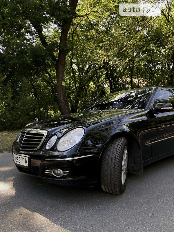 Седан Mercedes-Benz E-Class 2007 в Днепре