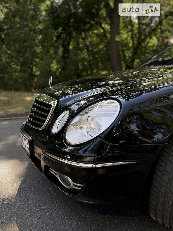 Седан Mercedes-Benz E-Class 2007 в Днепре