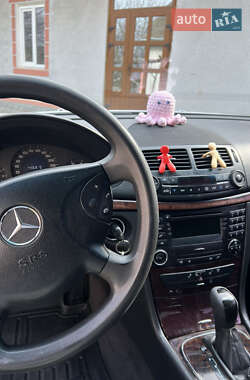 Седан Mercedes-Benz E-Class 2005 в 