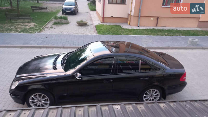 Седан Mercedes-Benz E-Class 2003 в Ивано-Франковске