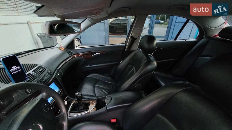 Седан Mercedes-Benz E-Class 2003 в Ивано-Франковске