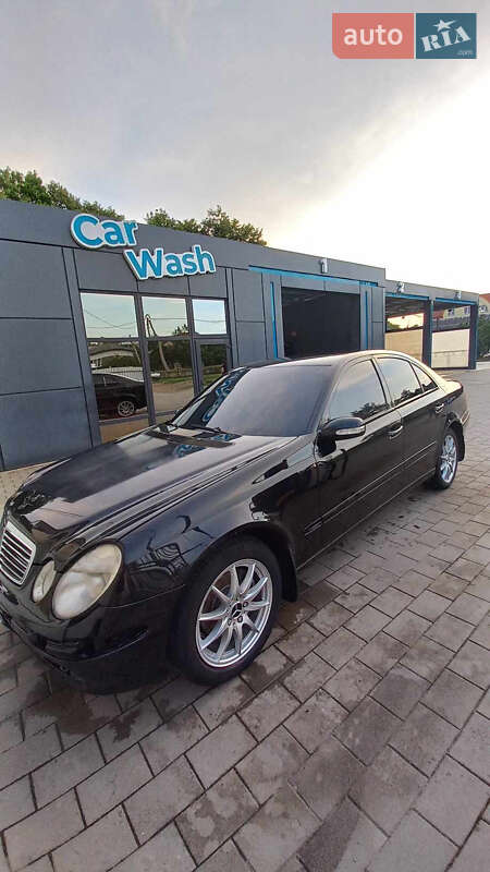 Седан Mercedes-Benz E-Class 2003 в Ивано-Франковске