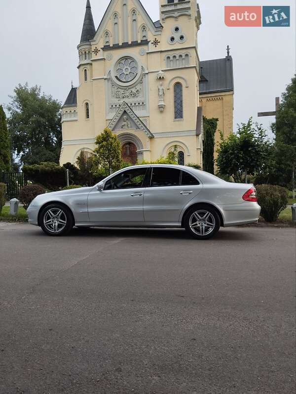 Седан Mercedes-Benz E-Class 2006 в Києві