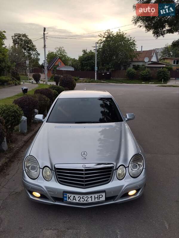 Седан Mercedes-Benz E-Class 2006 в Києві