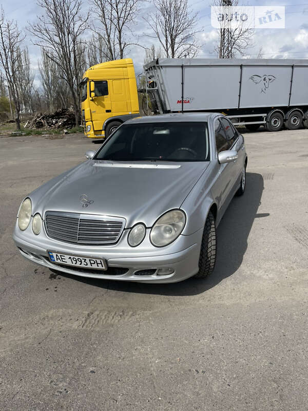 Седан Mercedes-Benz E-Class 2005 в Кривом Роге