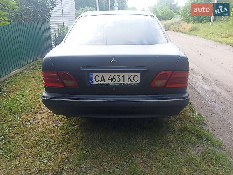 Седан Mercedes-Benz E-Class 1998 в Корсуне-Шевченковском