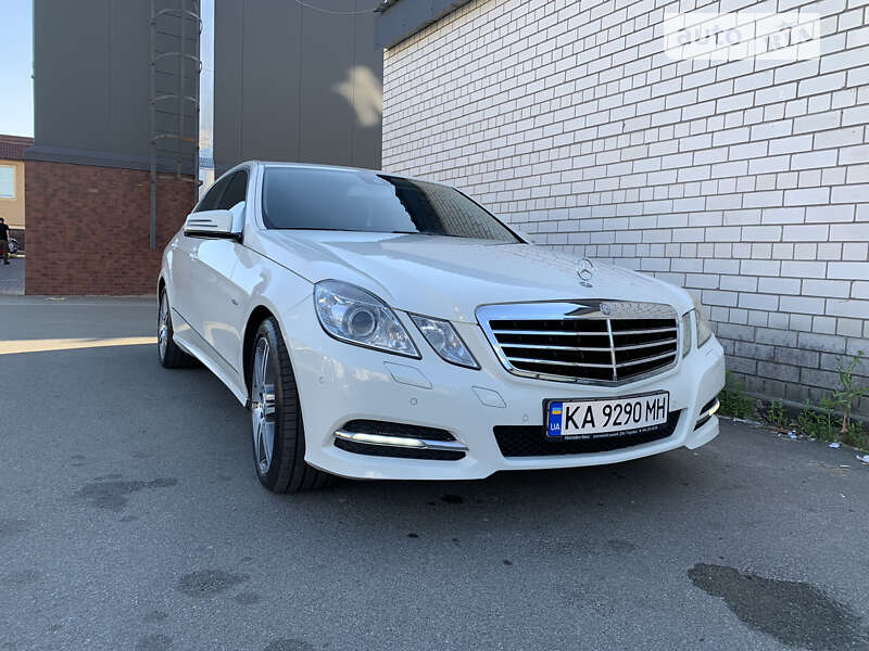 Седан Mercedes-Benz E-Class 2011 в Софиевской Борщаговке